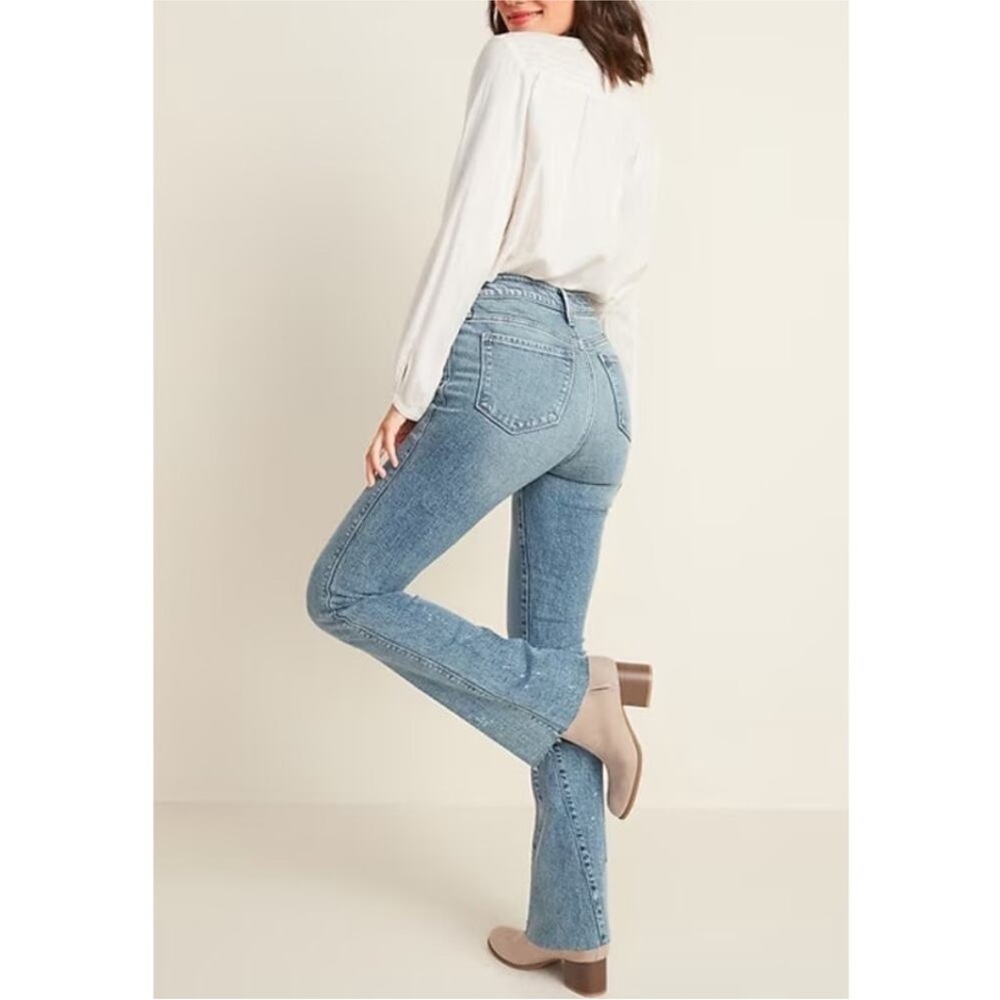 NWT Old Navy Kaitlyn Extra High-Waisted Acid-Wash Flare Cut-Off Jeans Blue